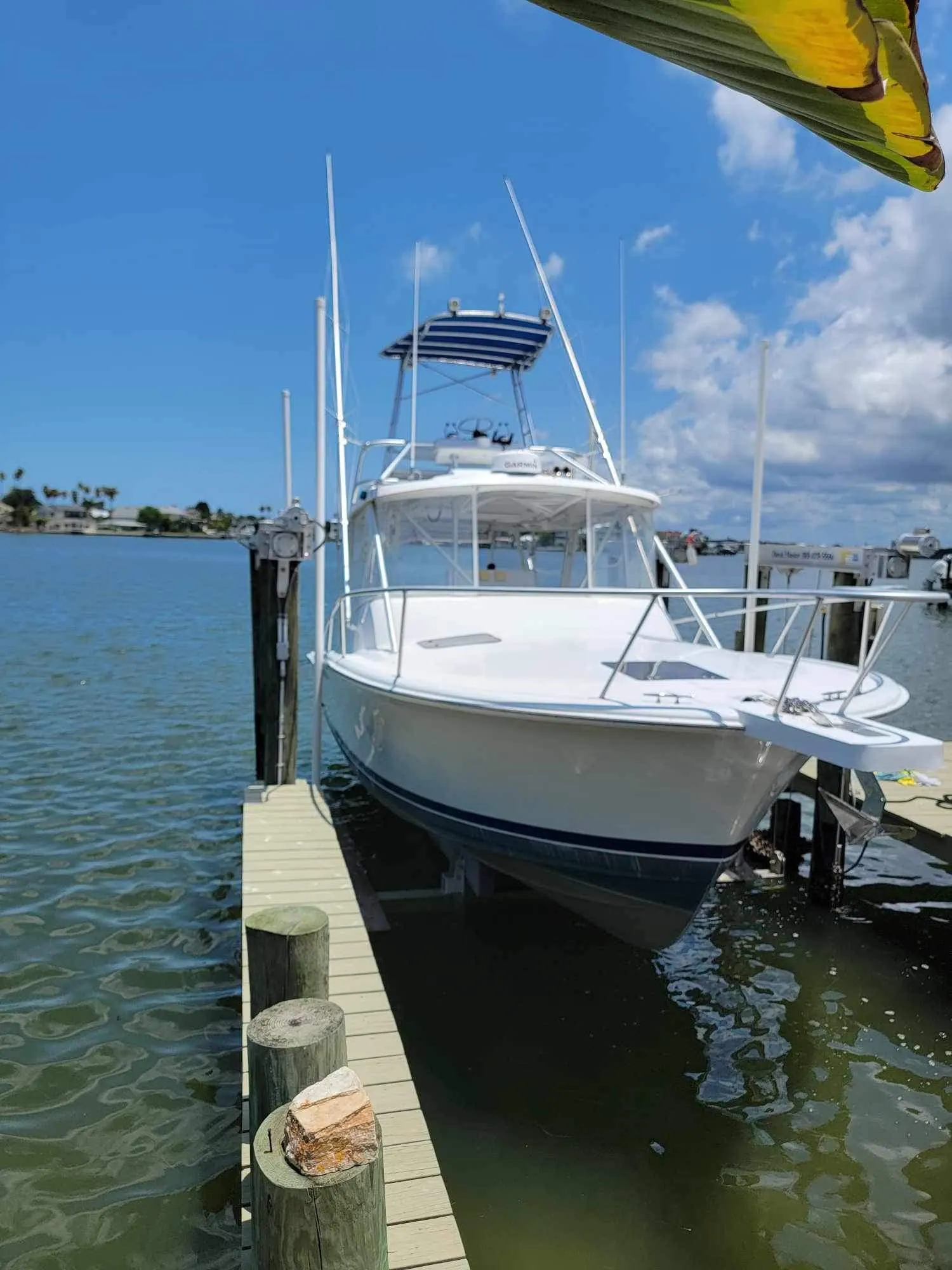 1997 Luhrs 32 Open photo 2