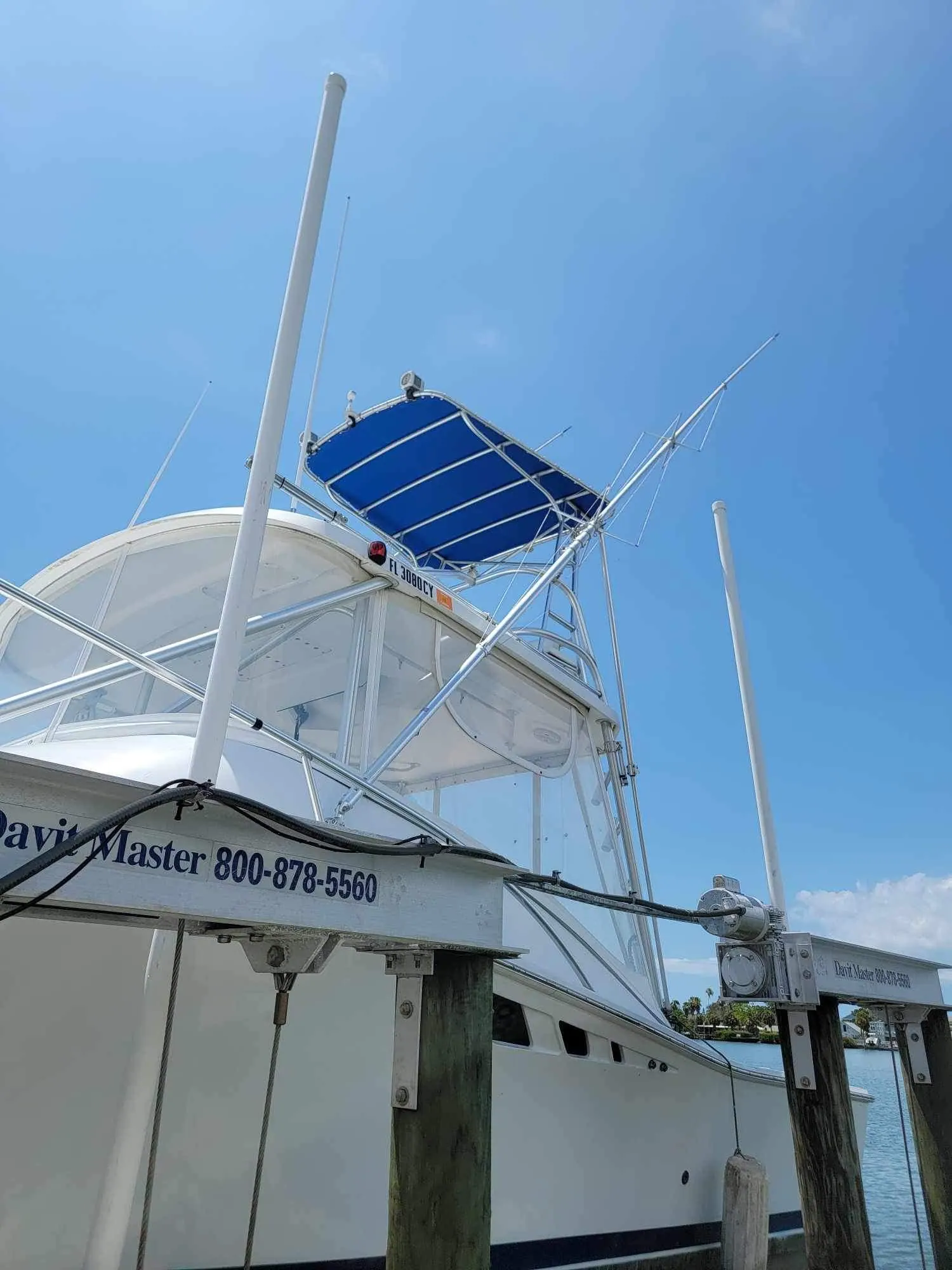 1997 Luhrs 32 Open photo 4
