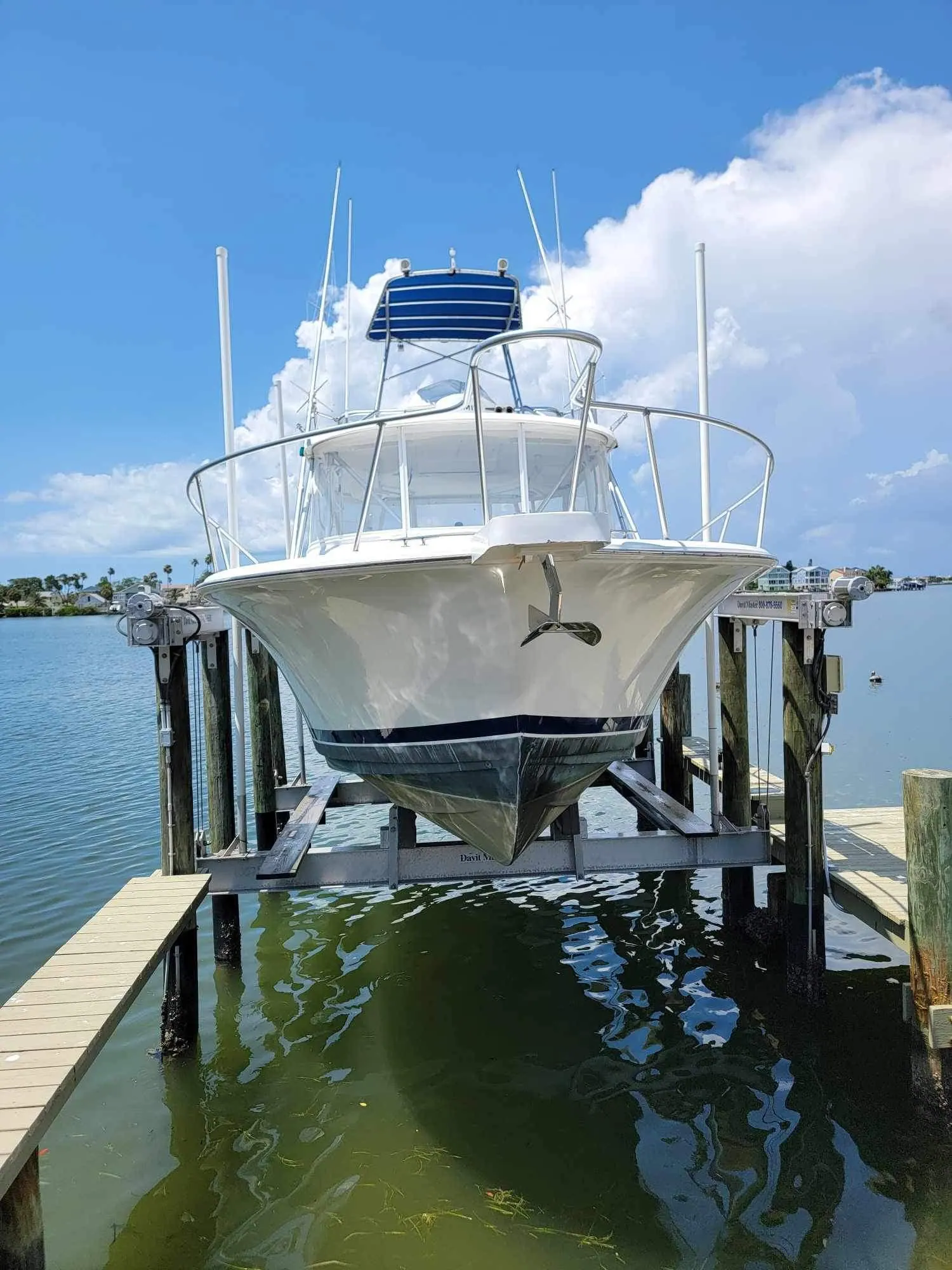 1997 Luhrs 32 Open photo 10