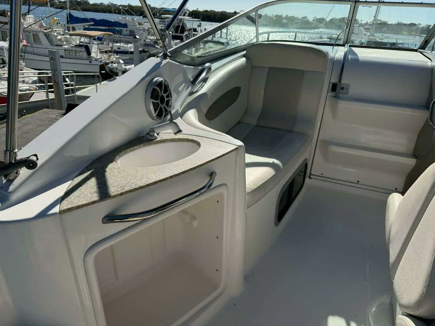 2008 Chaparral 250 Cruiser photo 11