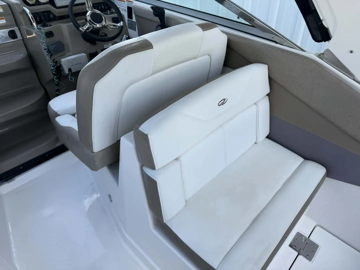 2016 Regal 28 Express photo 6