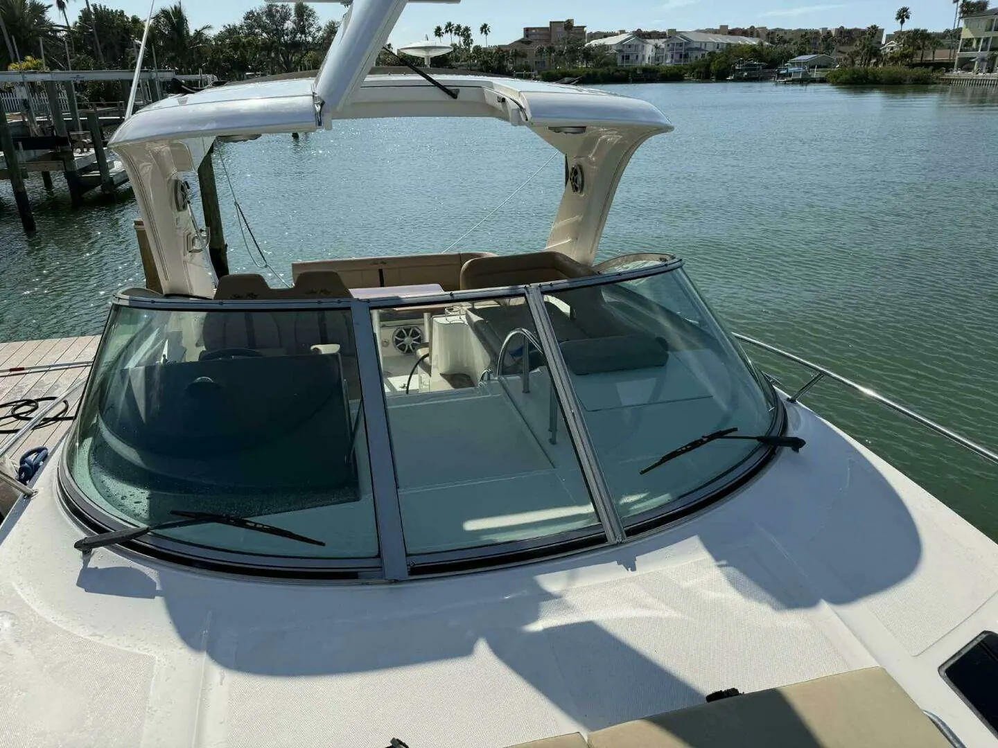 2016 Sea Ray 350 Sundancer photo 4