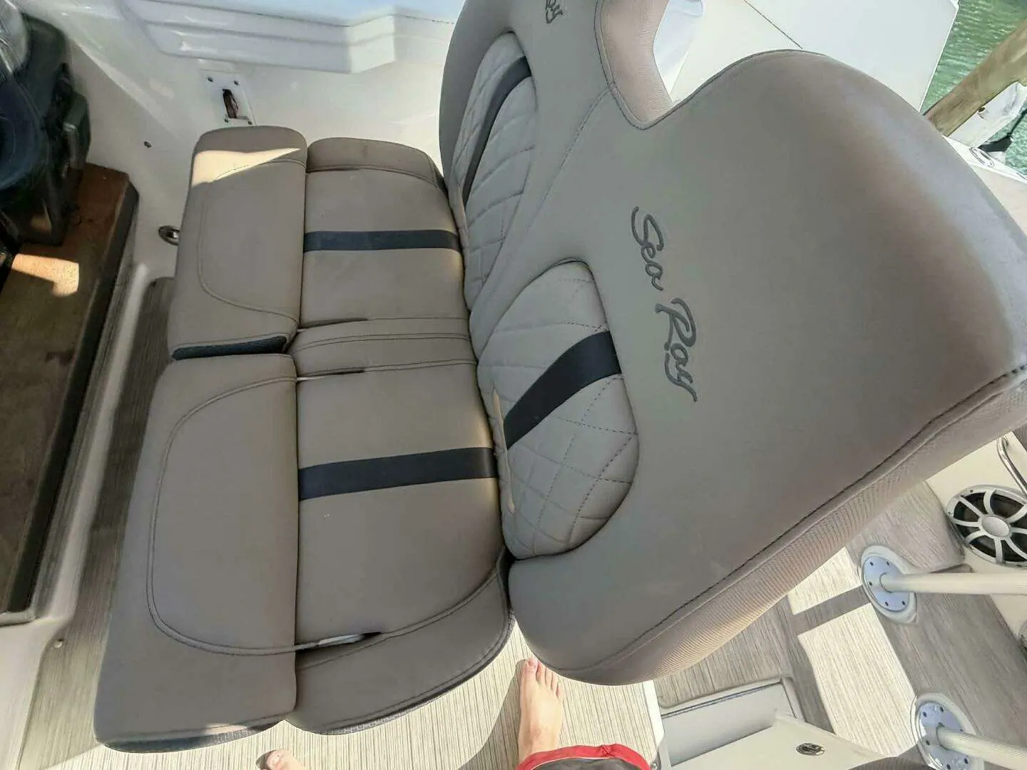 2016 Sea Ray 350 Sundancer photo 12