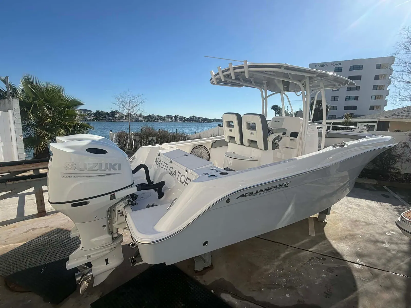 2021 Aquasport 2500 Center Console photo 5